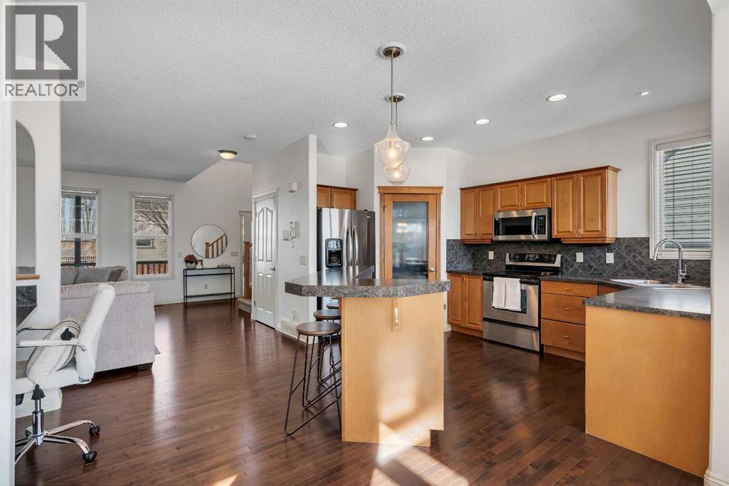 87 Prestwick Close SE, Calgary, Alberta  T2Z 4Y5 - Photo 9 - A2299247