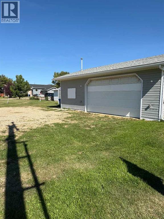 4819 52 Ave, Grimshaw, Alberta  T0H 1W0 - Photo 3 - A2252141