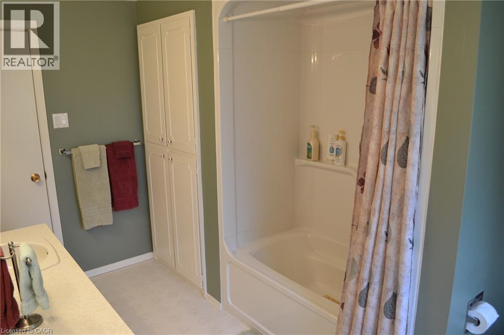 14 Nightingale Crescent, Elmira, Ontario  N3B 1A8 - Photo 29 - 40813228