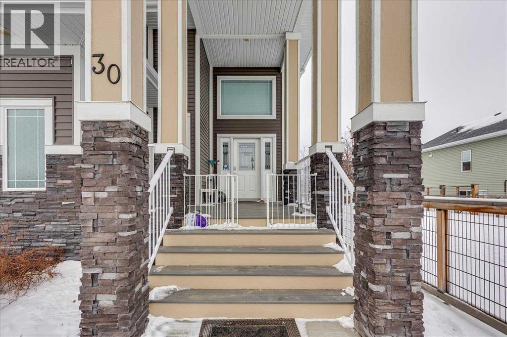 30 Tagish Avenue, Red Deer, Alberta  T4P 0Y6 - Photo 3 - A2290375