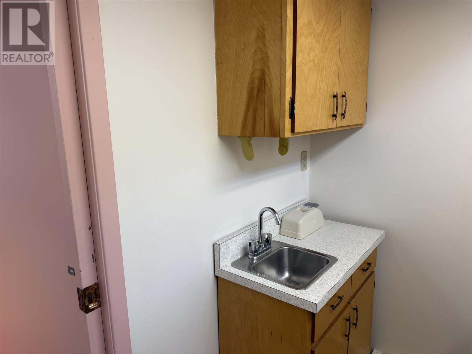 955 Queen St E, Sault Ste. Marie, Ontario  P6A 2C3 - Photo 7 - SM260626