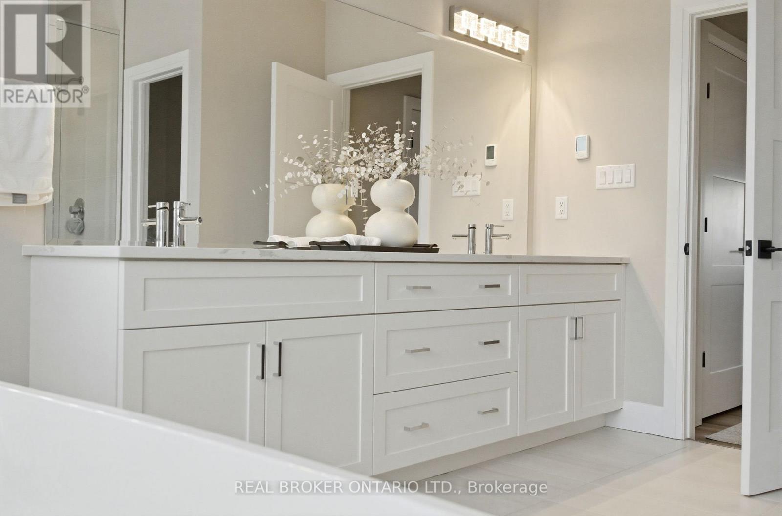 39 Mill Race Crescent, Woolwich, Ontario  N0B 2N0 - Photo 39 - X12960194