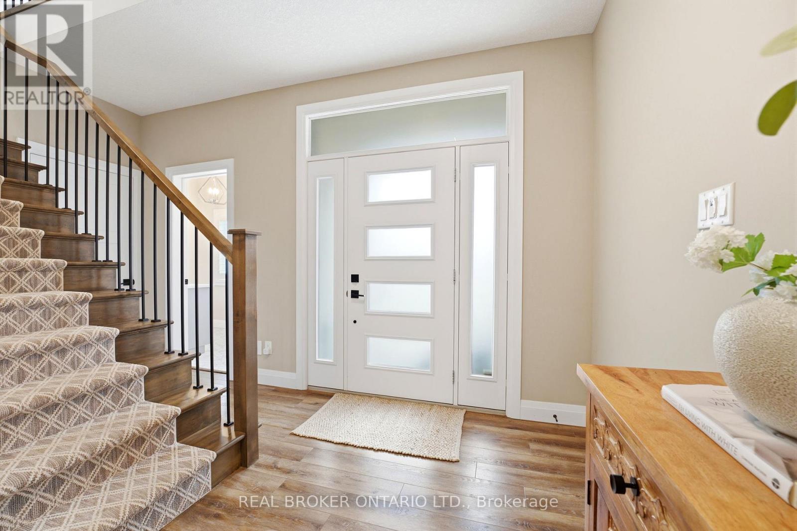 39 Mill Race Crescent, Woolwich, Ontario  N0B 2N0 - Photo 5 - X12960194