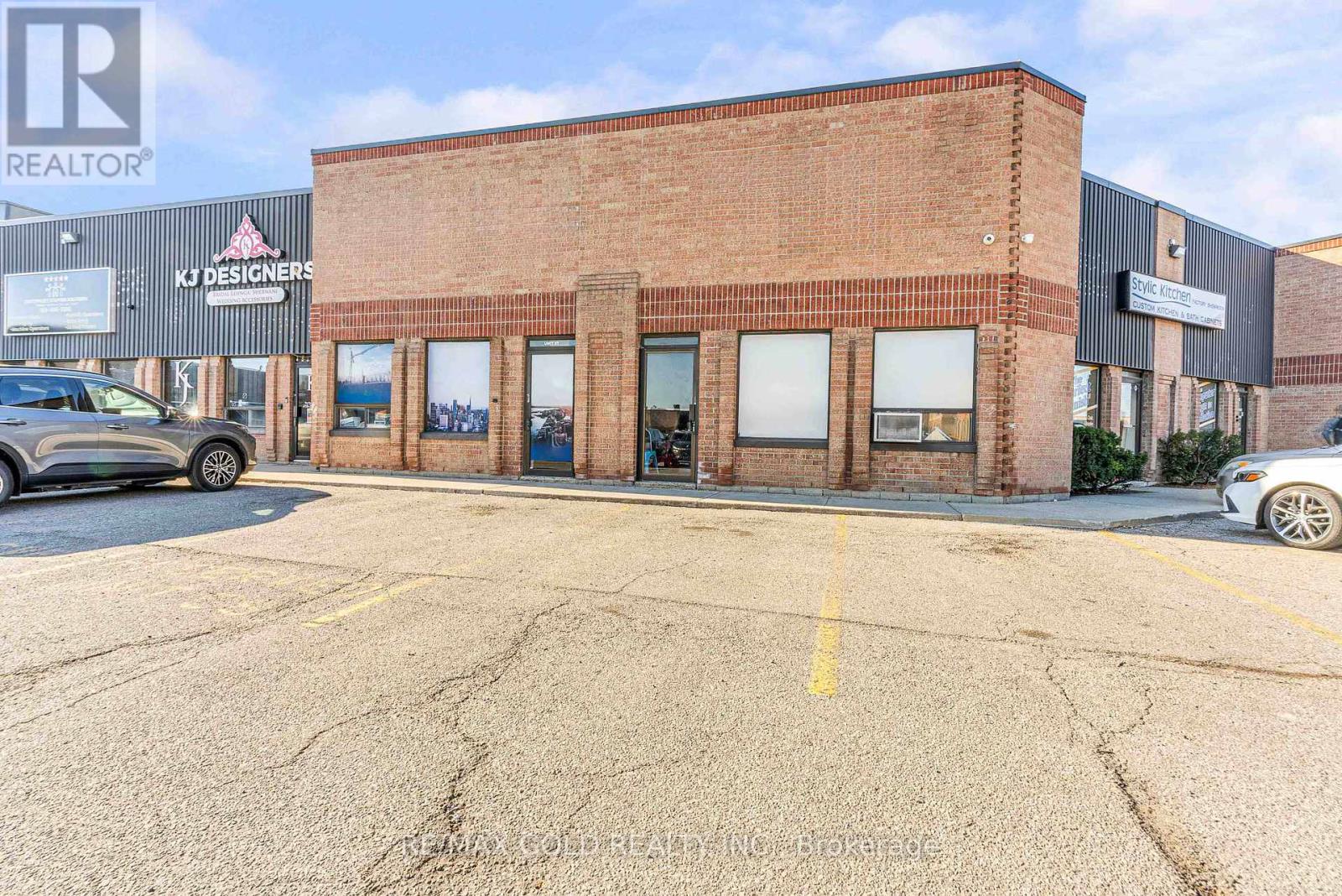 57 - 173 Advance Boulevard, Brampton, Ontario  L6T 4Z7 - Photo 2 - W12962076