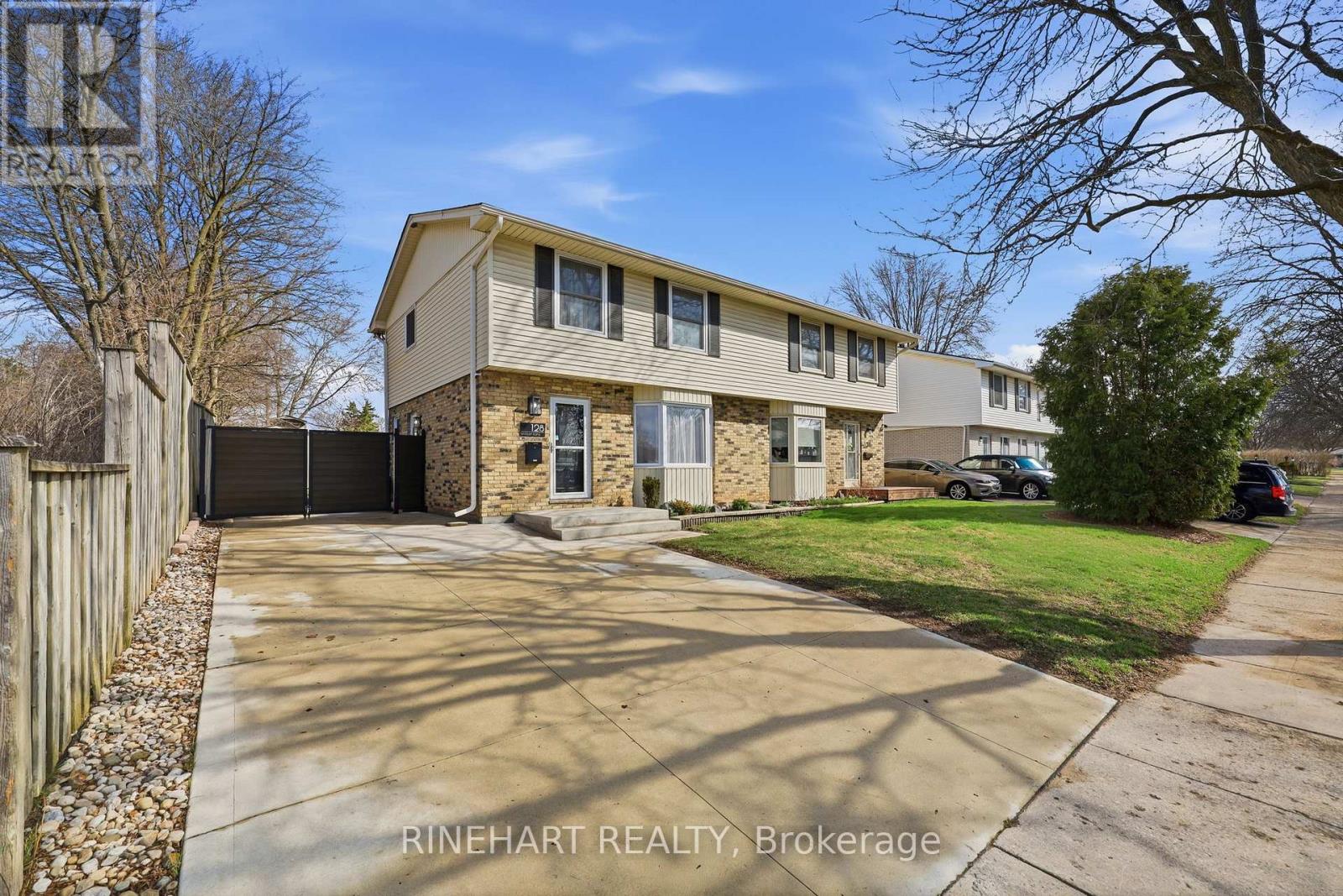 128 Banbury Road, London South (South T), Ontario  N5Z 4G4 - Photo 2 - X12964768