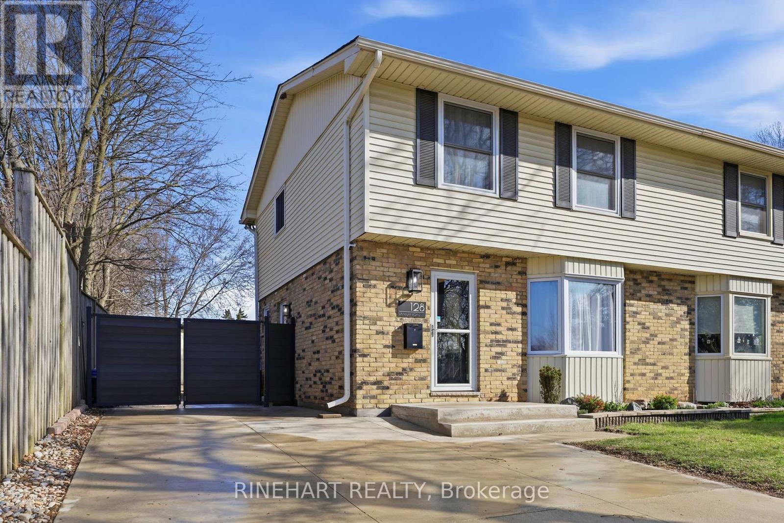 128 Banbury Road, London South (South T), Ontario  N5Z 4G4 - Photo 3 - X12964768