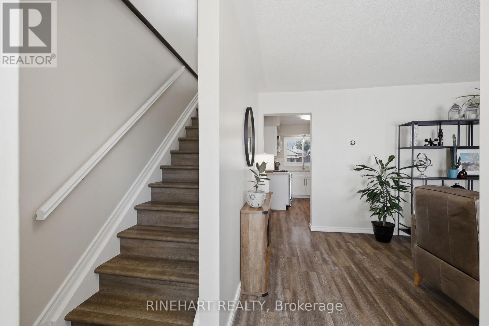 128 Banbury Road, London South (South T), Ontario  N5Z 4G4 - Photo 9 - X12964768