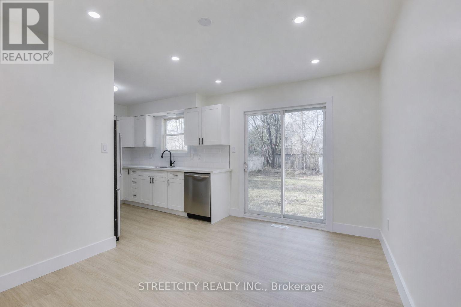 25 Augusta Crescent, London South, Ontario  N6E 2C9 - Photo 8 - X12964776