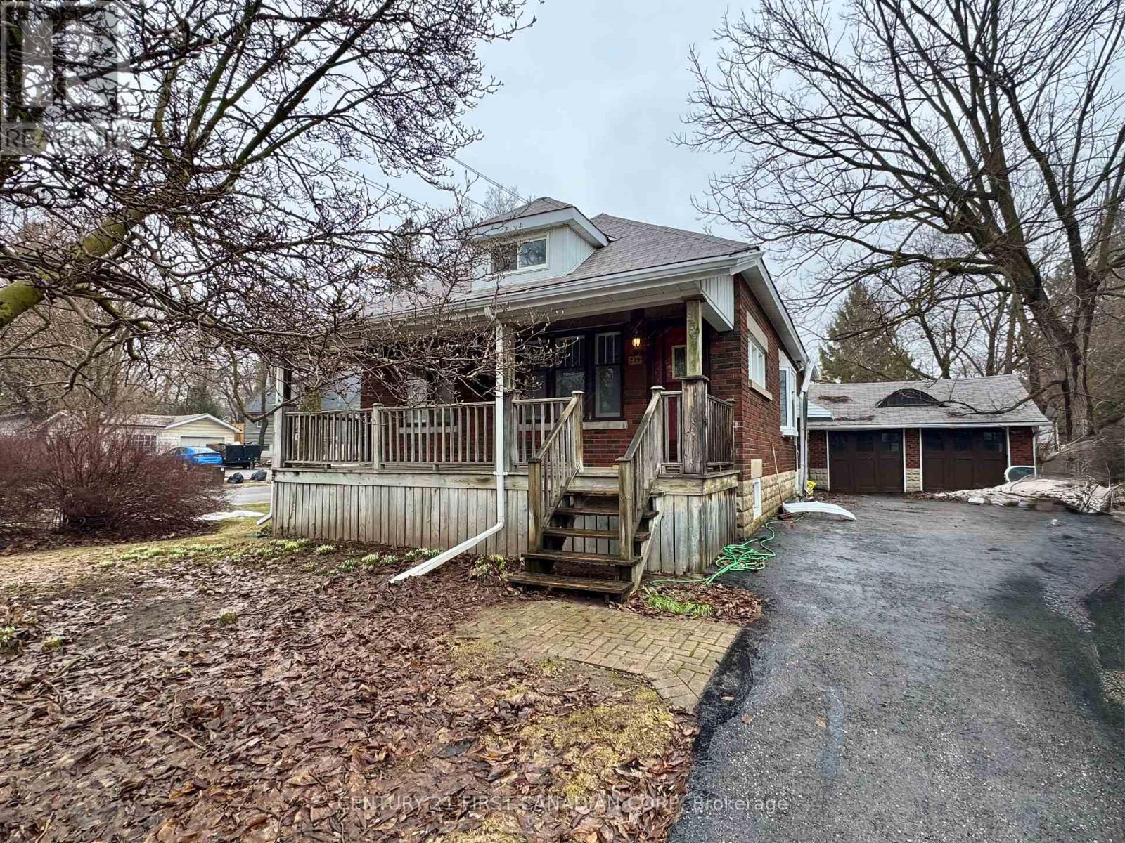 239 RIVERSIDE DRIVE, London North, Ontario