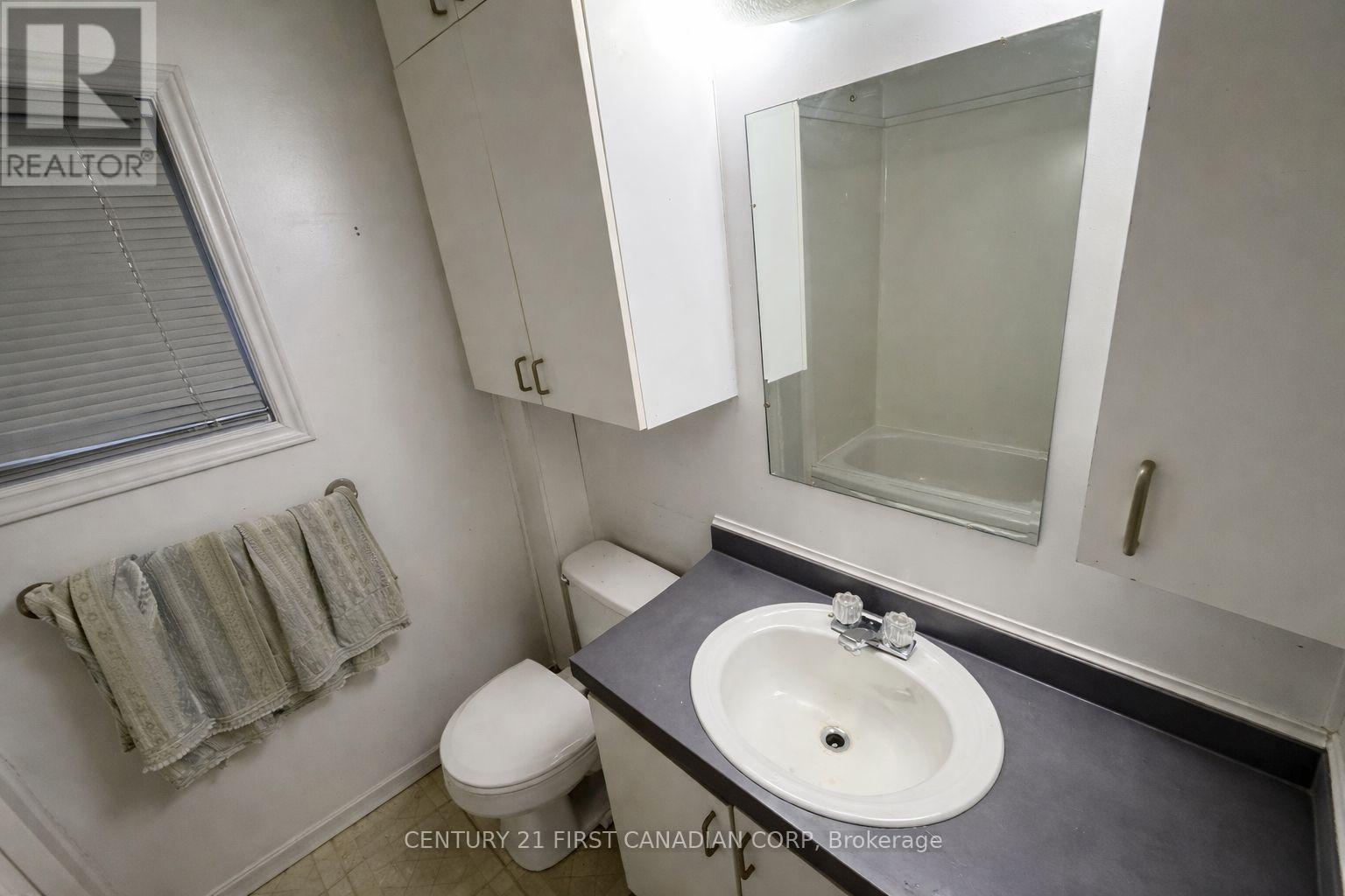 Photo 5 of 8 for 239 Riverside Drive