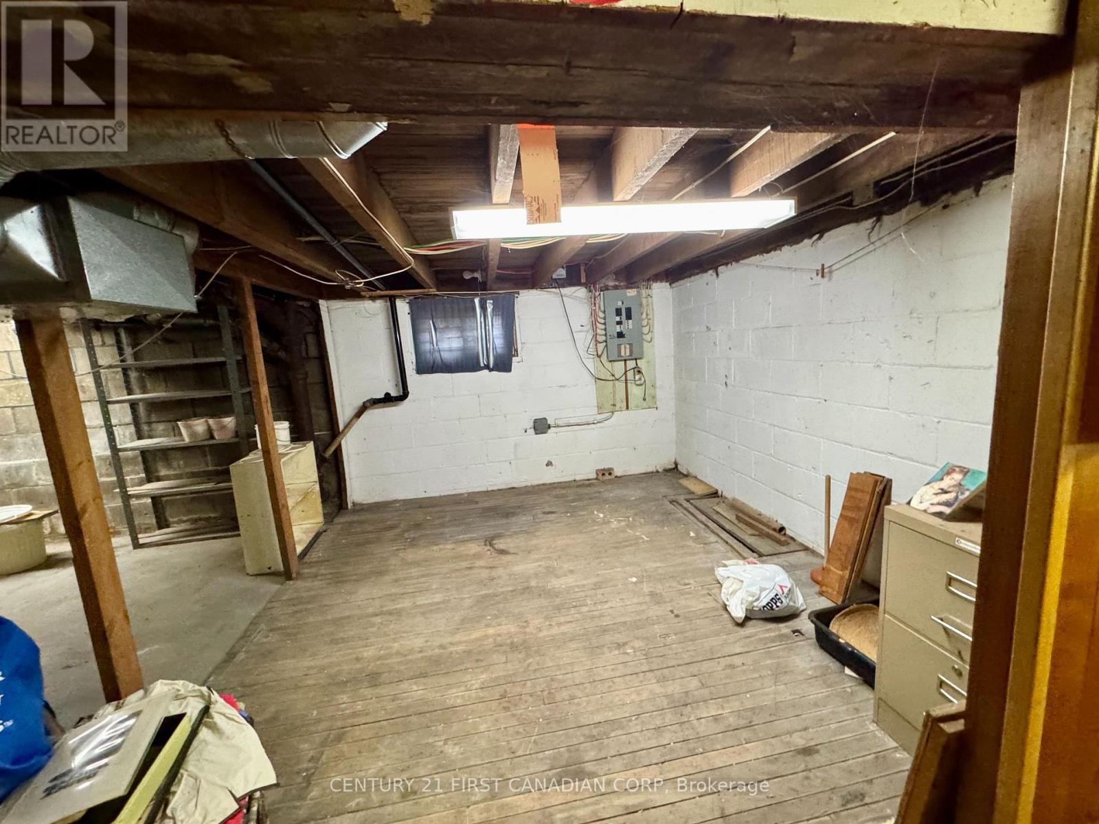 Photo 7 of 8 for 239 Riverside Drive