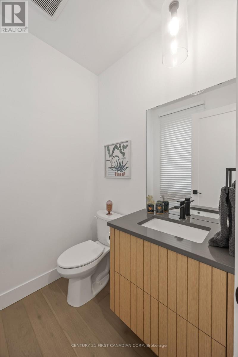 2258 Wickerson Road, London South, Ontario  N6K 0C3 - Photo 20 - X12964862