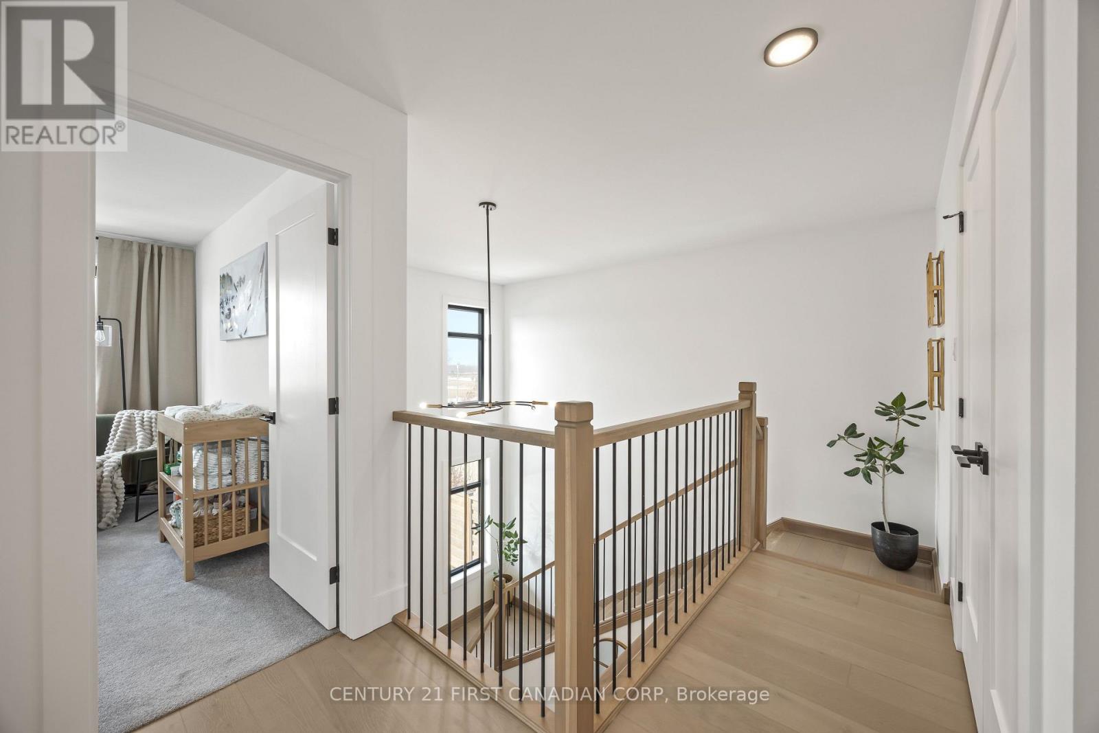 2258 Wickerson Road, London South, Ontario  N6K 0C3 - Photo 23 - X12964862