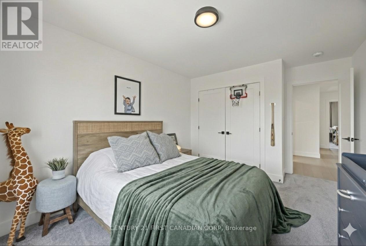 2258 Wickerson Road, London South, Ontario  N6K 0C3 - Photo 30 - X12964862