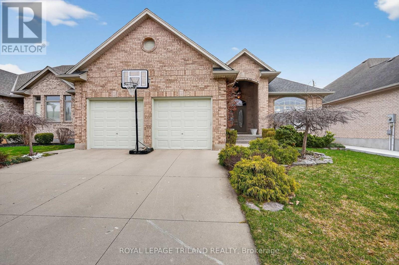 995 MANCHESTER ROAD, London North, Ontario