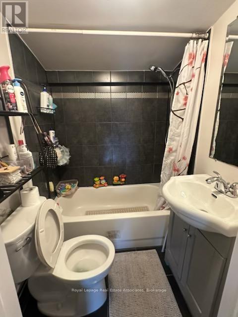 Upper - 60 Ninth Street, Toronto, Ontario M8V 3E3 - Photo 9 - W12856202