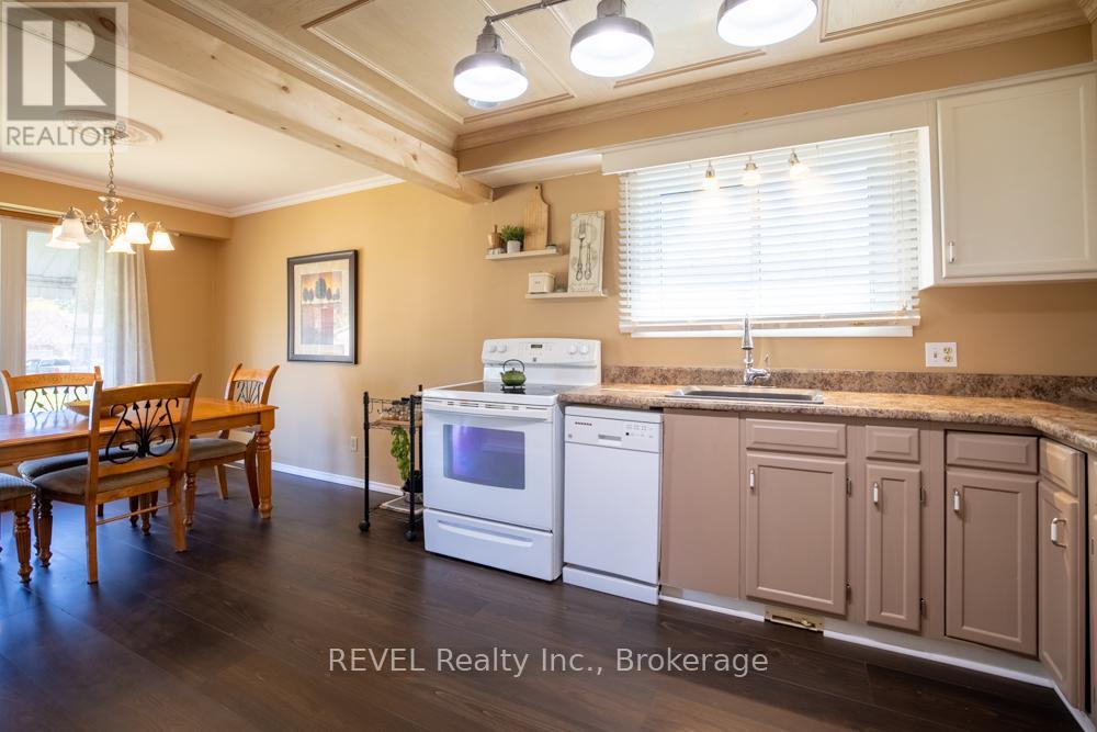 43 Trelawn Parkway, Welland, Ontario  L3C 1W4 - Photo 16 - X12657834