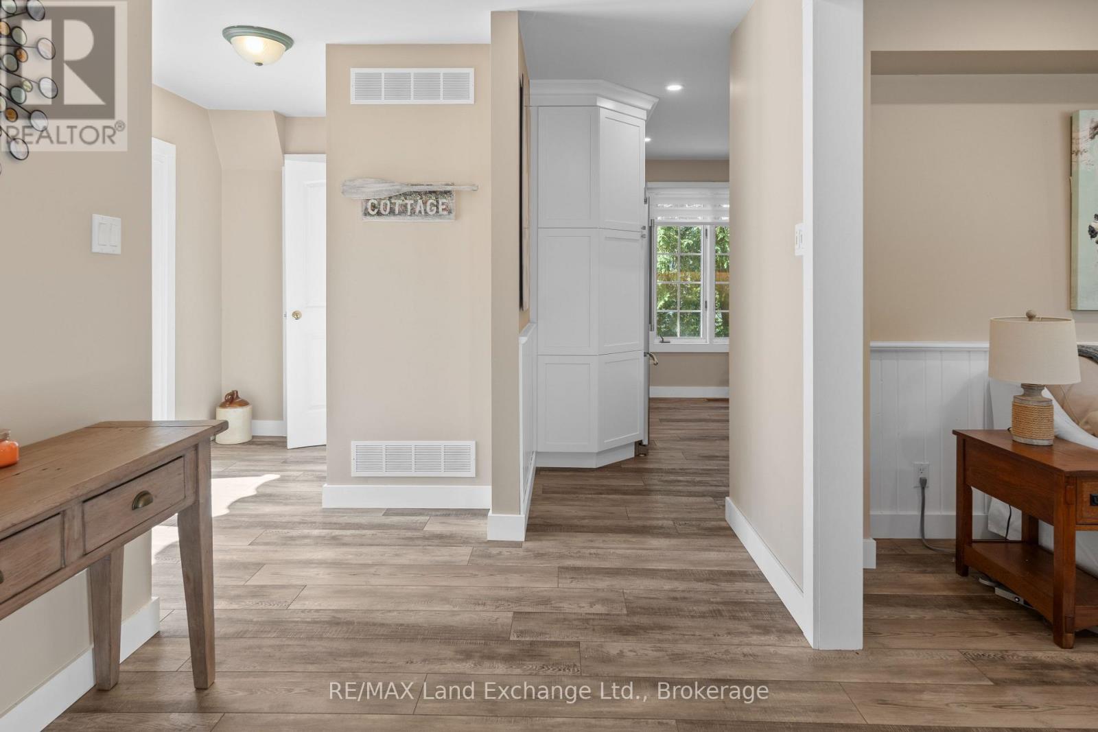 215 Island Street, Saugeen Shores, Ontario  N0H 2L0 - Photo 17 - X12848256