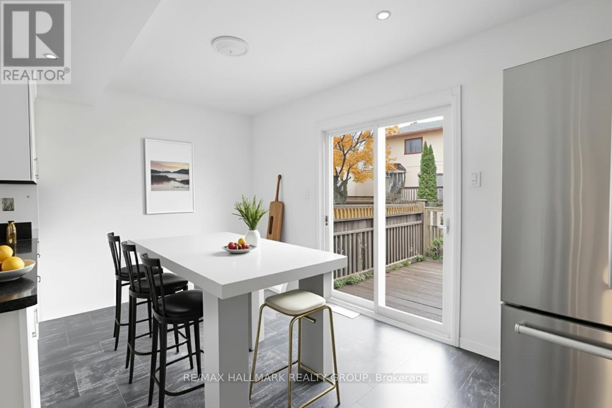 6 Robina Avenue, Ottawa, Ontario  K2H 9R3 - Photo 10 - X12964766