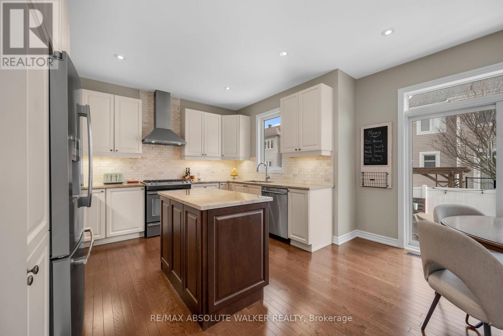 207 Rivertree Street, Ottawa, Ontario  K2M 0J4 - Photo 17 - X12964774