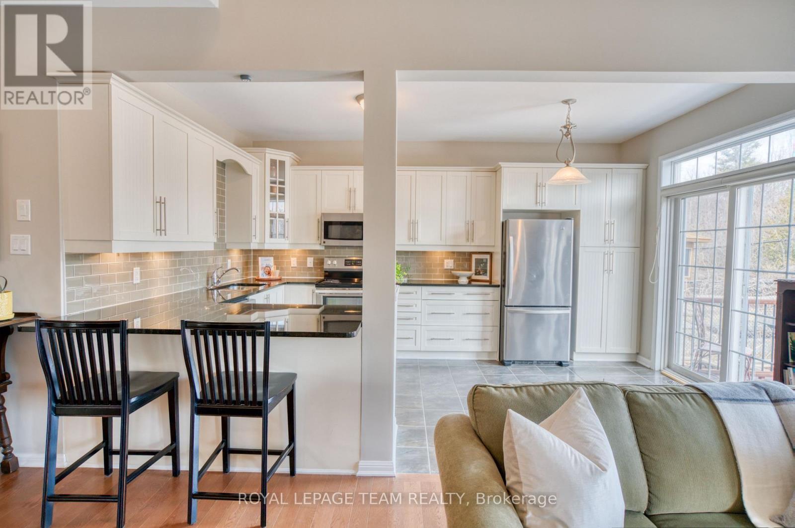 249 Huntsville Drive, Ottawa, Ontario  K2T 0C5 - Photo 20 - X12964786