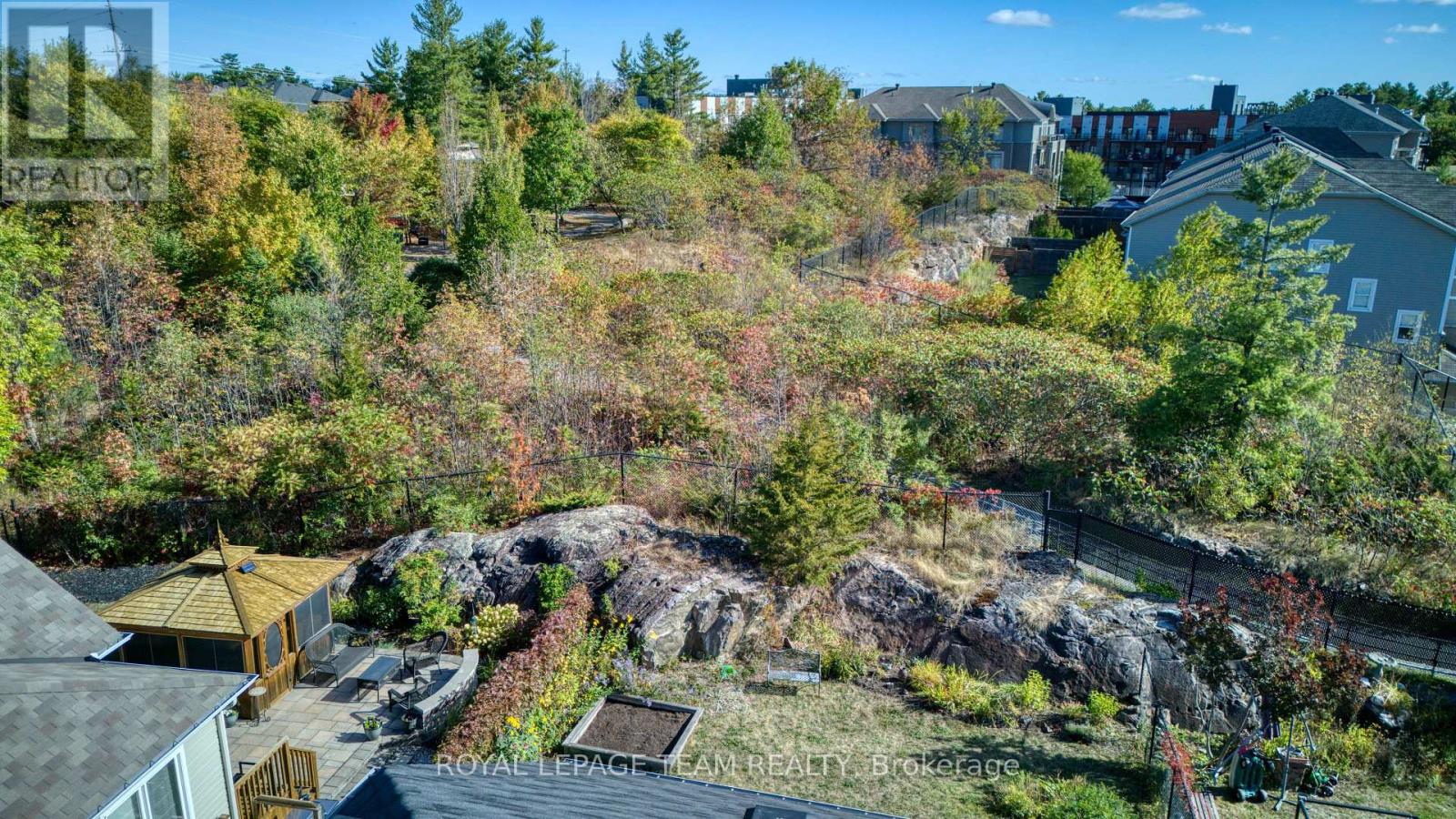 249 Huntsville Drive, Ottawa, Ontario  K2T 0C5 - Photo 41 - X12964786