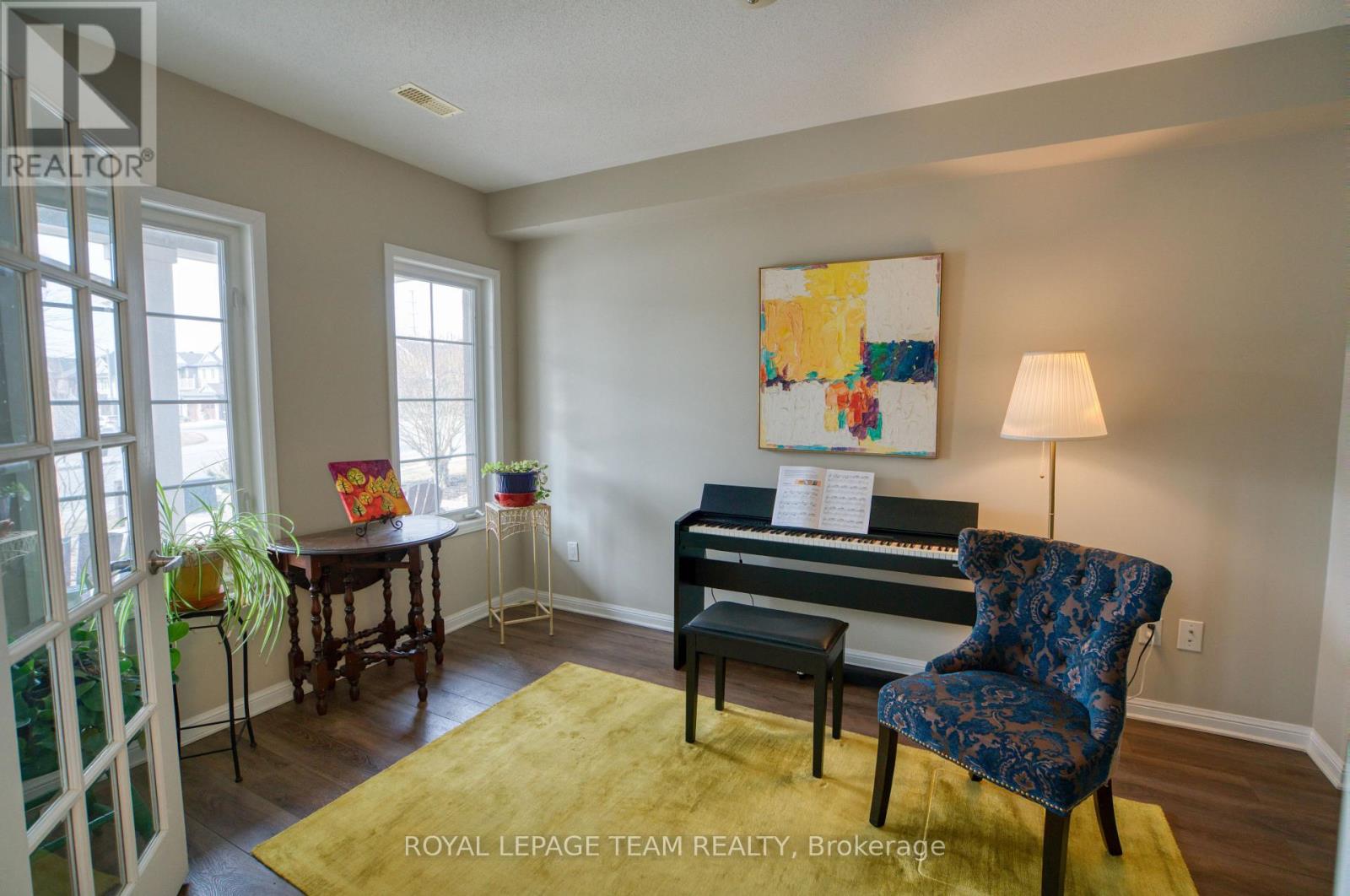 249 Huntsville Drive, Ottawa, Ontario  K2T 0C5 - Photo 6 - X12964786