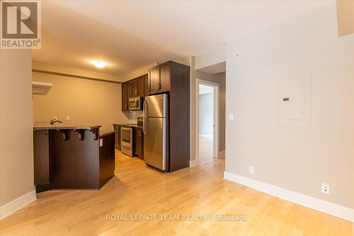 9 Balsam Street, Ottawa, Ontario  K1R 7K6 - Photo 11 - X12964806