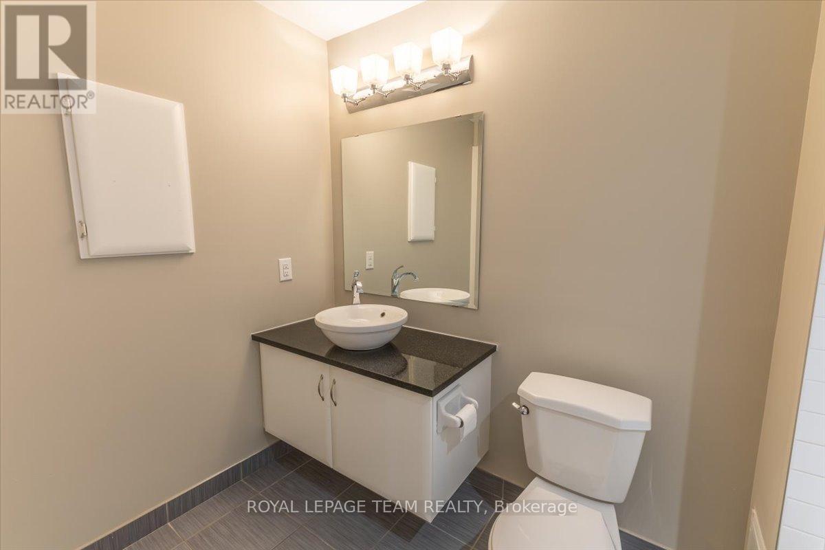 9 Balsam Street, Ottawa, Ontario  K1R 7K6 - Photo 21 - X12964806