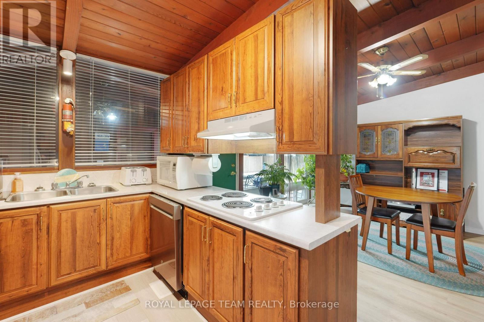 26 Nanaimo Drive, Ottawa, Ontario  K2H 6X7 - Photo 15 - X12964914