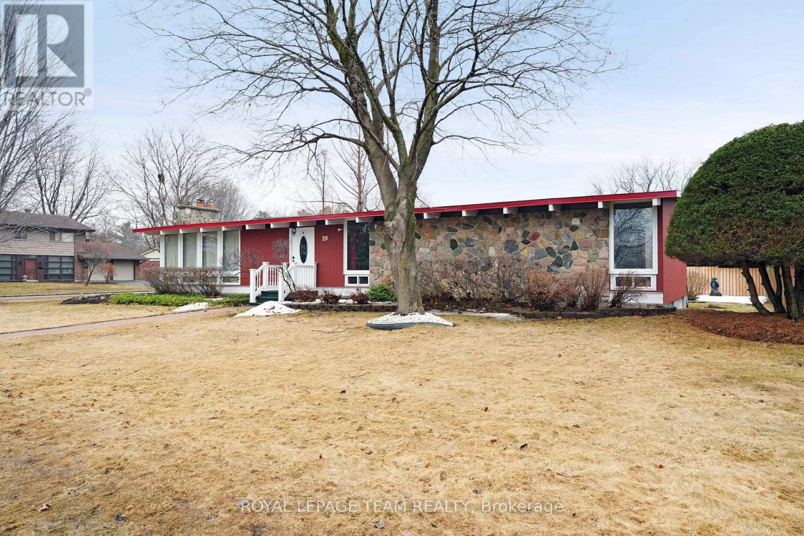 26 Nanaimo Drive, Ottawa, Ontario  K2H 6X7 - Photo 2 - X12964914