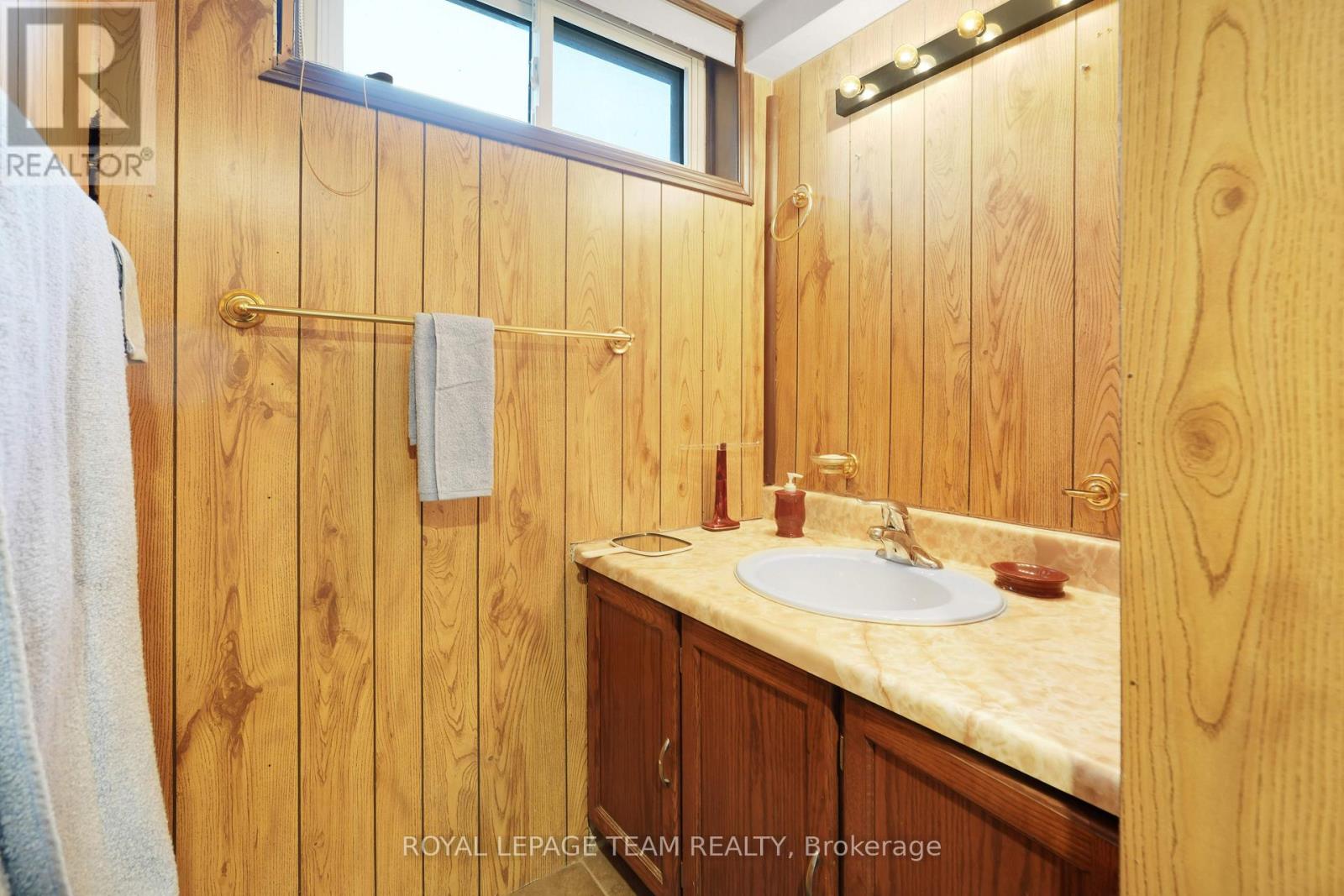 26 Nanaimo Drive, Ottawa, Ontario  K2H 6X7 - Photo 36 - X12964914