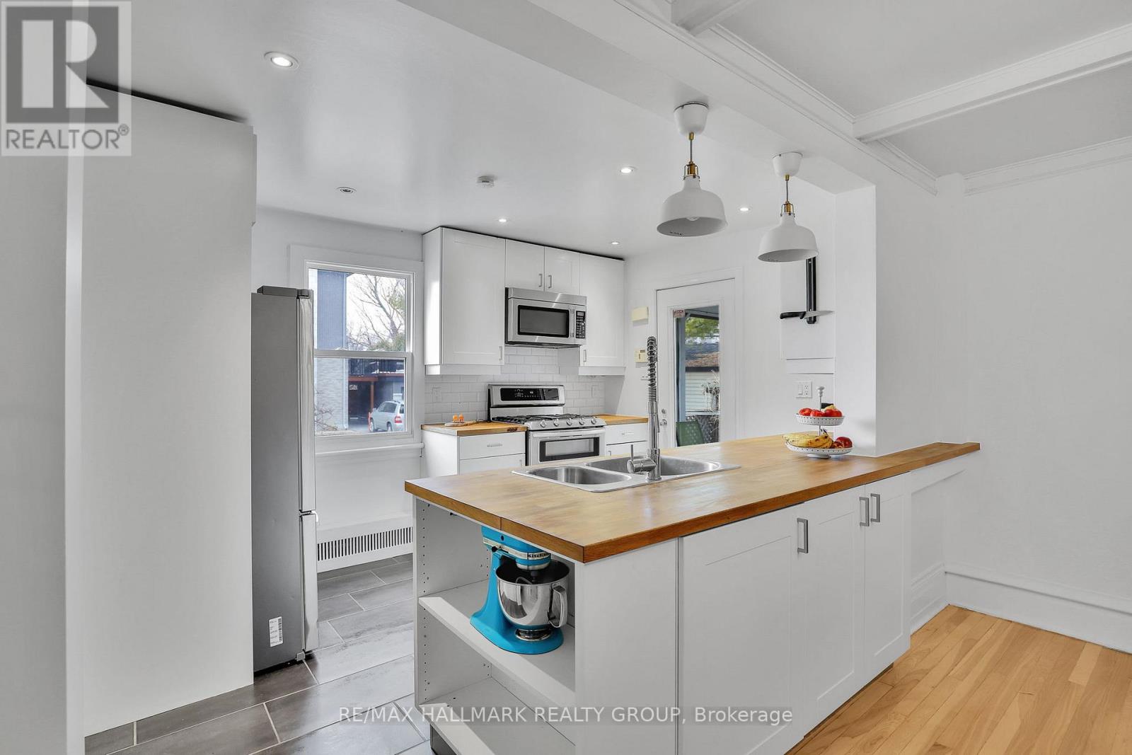 105 Queen Mary Street, Ottawa, Ontario  K1K 1X4 - Photo 13 - X12964924