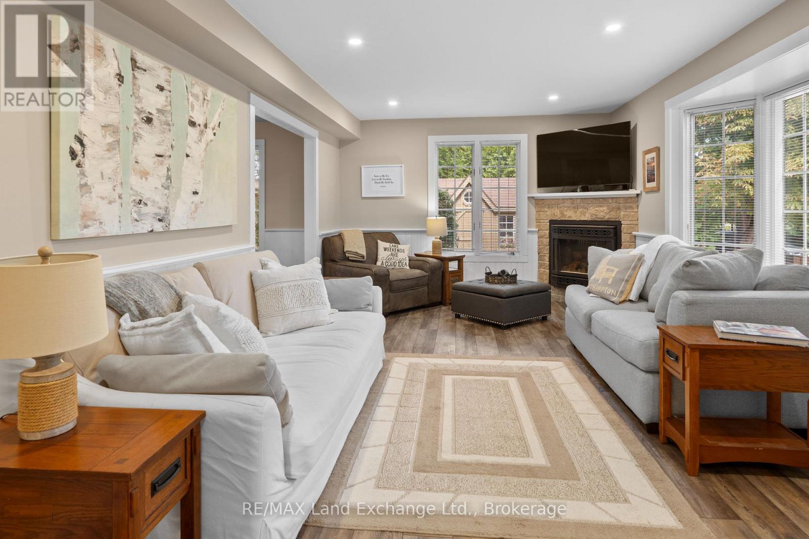 215 Island Street, Saugeen Shores, Ontario  N0H 2L0 - Photo 22 - X12848256