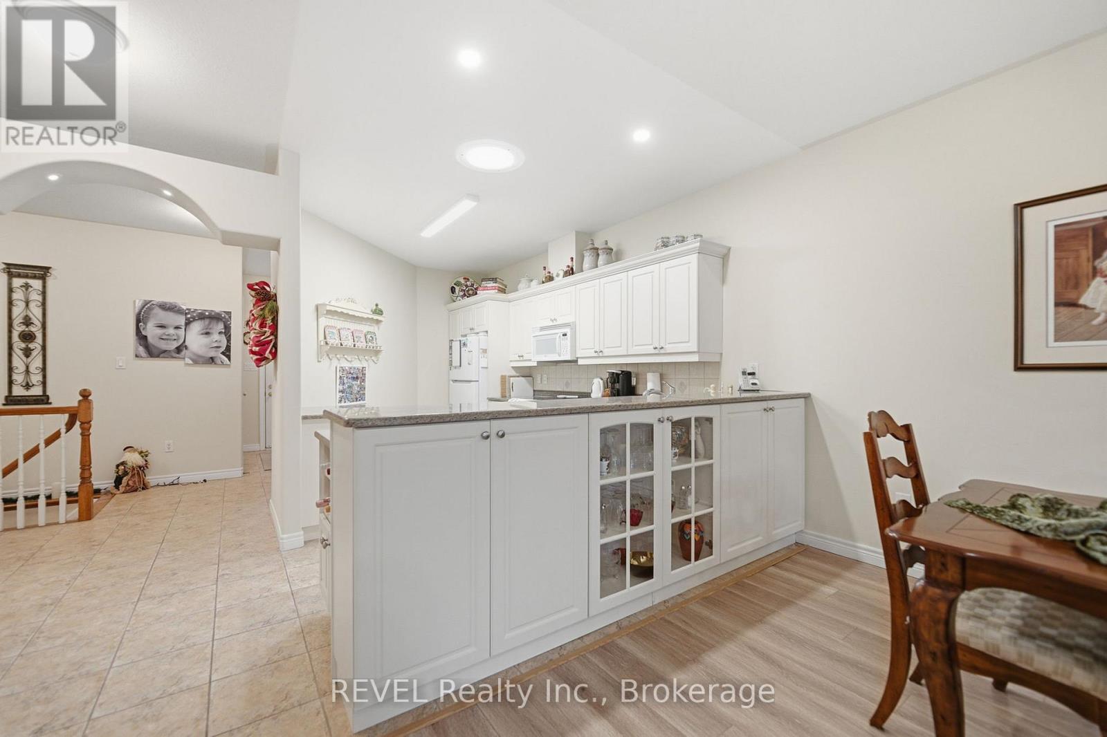 6295 Forest Ridge Drive, Niagara Falls, Ontario  L2J 4K2 - Photo 15 - X12964872