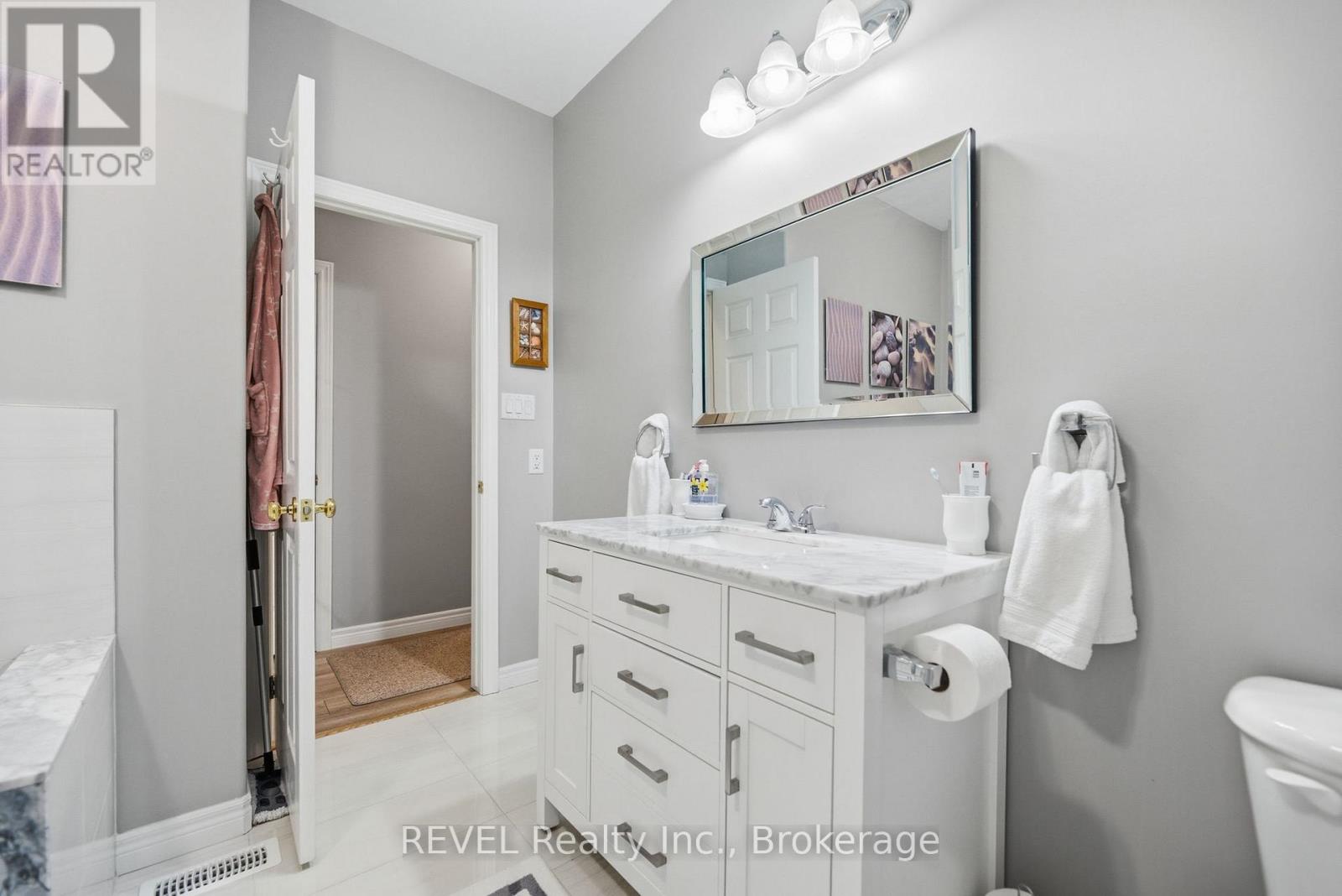 6295 Forest Ridge Drive, Niagara Falls, Ontario  L2J 4K2 - Photo 21 - X12964872