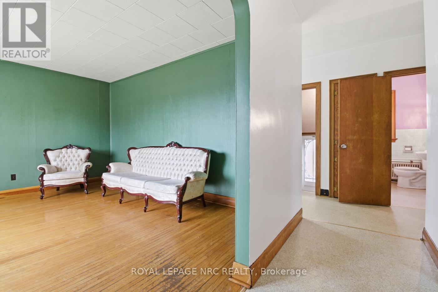 383 Bell Street, Port Colborne, Ontario  L3K 1J7 - Photo 5 - X12964878