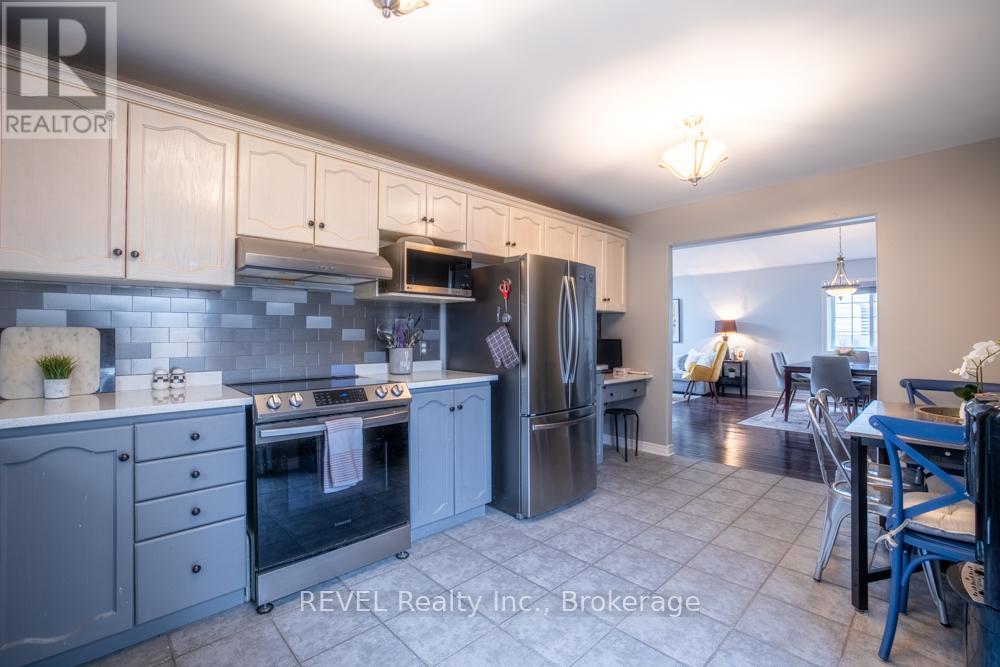 8205 Harvest Crescent, Niagara Falls, Ontario  L2H 3G4 - Photo 14 - X12964940