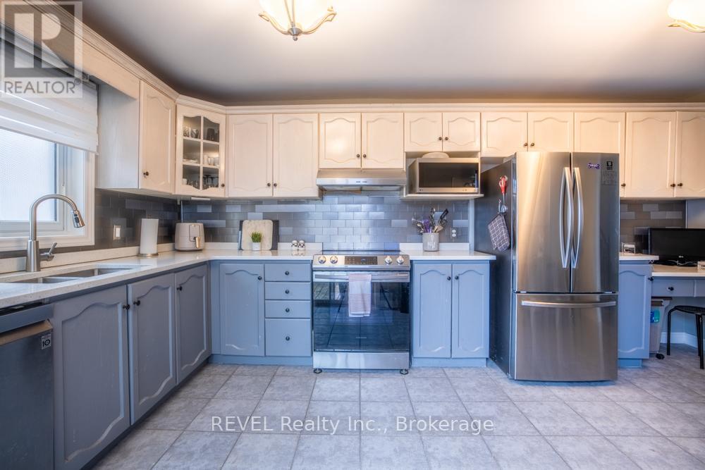 8205 Harvest Crescent, Niagara Falls, Ontario  L2H 3G4 - Photo 15 - X12964940