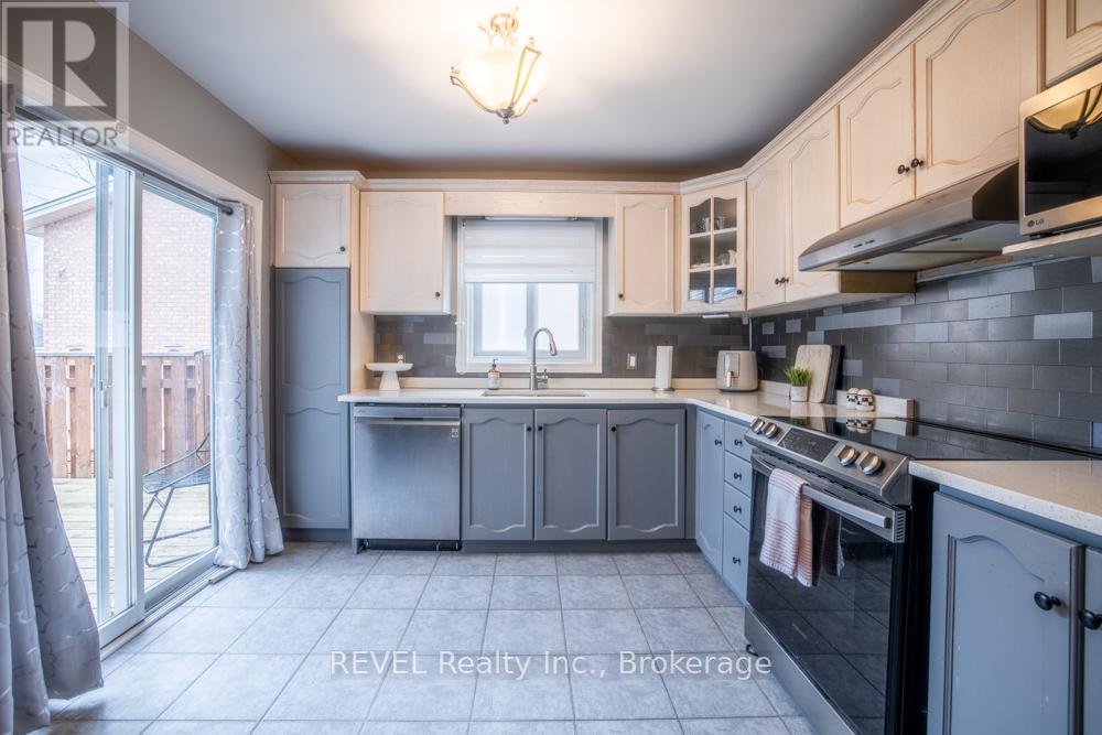 8205 Harvest Crescent, Niagara Falls, Ontario  L2H 3G4 - Photo 16 - X12964940