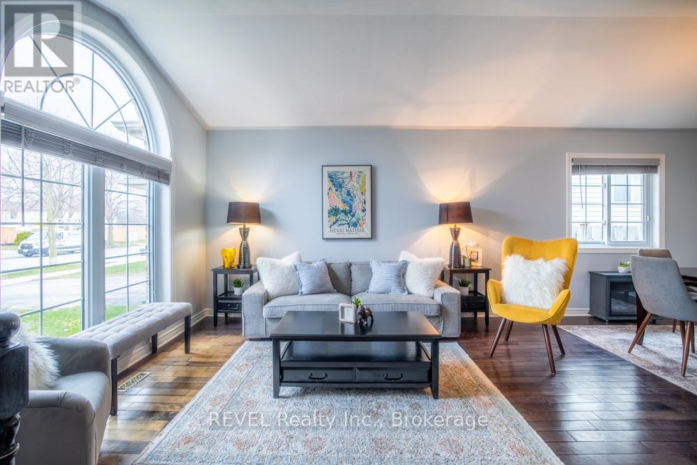 8205 Harvest Crescent, Niagara Falls, Ontario  L2H 3G4 - Photo 3 - X12964940