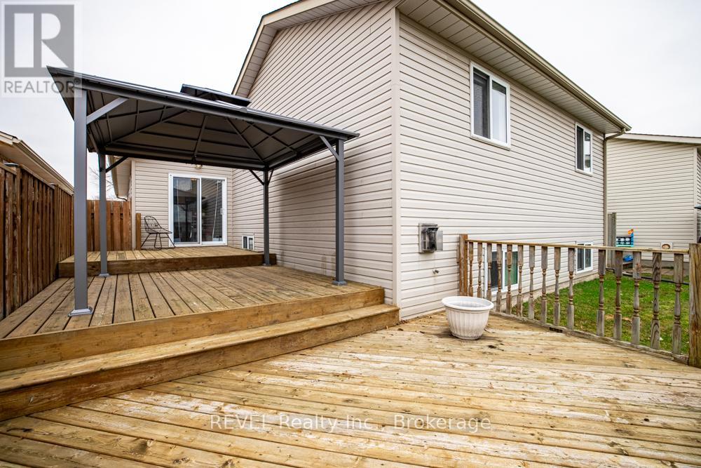 8205 Harvest Crescent, Niagara Falls, Ontario  L2H 3G4 - Photo 30 - X12964940