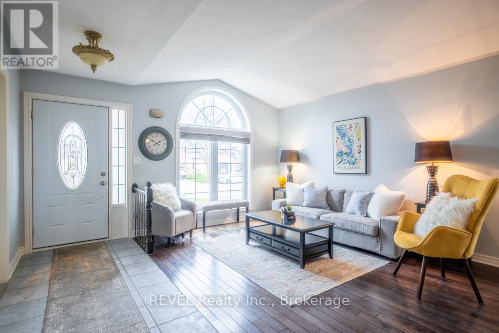 8205 Harvest Crescent, Niagara Falls, Ontario  L2H 3G4 - Photo 4 - X12964940