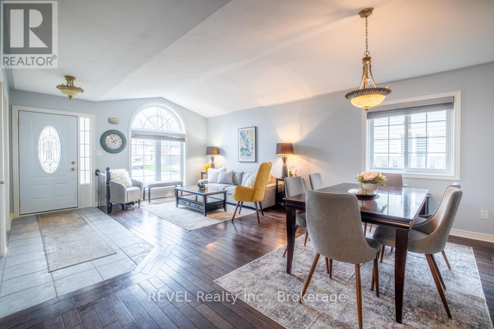 8205 Harvest Crescent, Niagara Falls, Ontario  L2H 3G4 - Photo 5 - X12964940