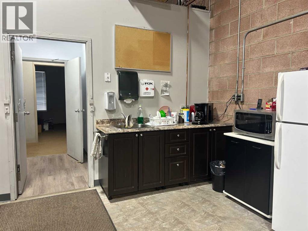 939 Kingsway Avenue Se, Medicine Hat, Alberta  T1A 2X6 - Photo 6 - A2298224