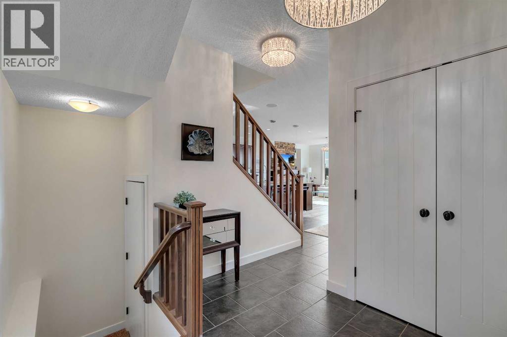 287 Sunset View, Cochrane, Alberta  T4C 0N6 - Photo 5 - A2291445