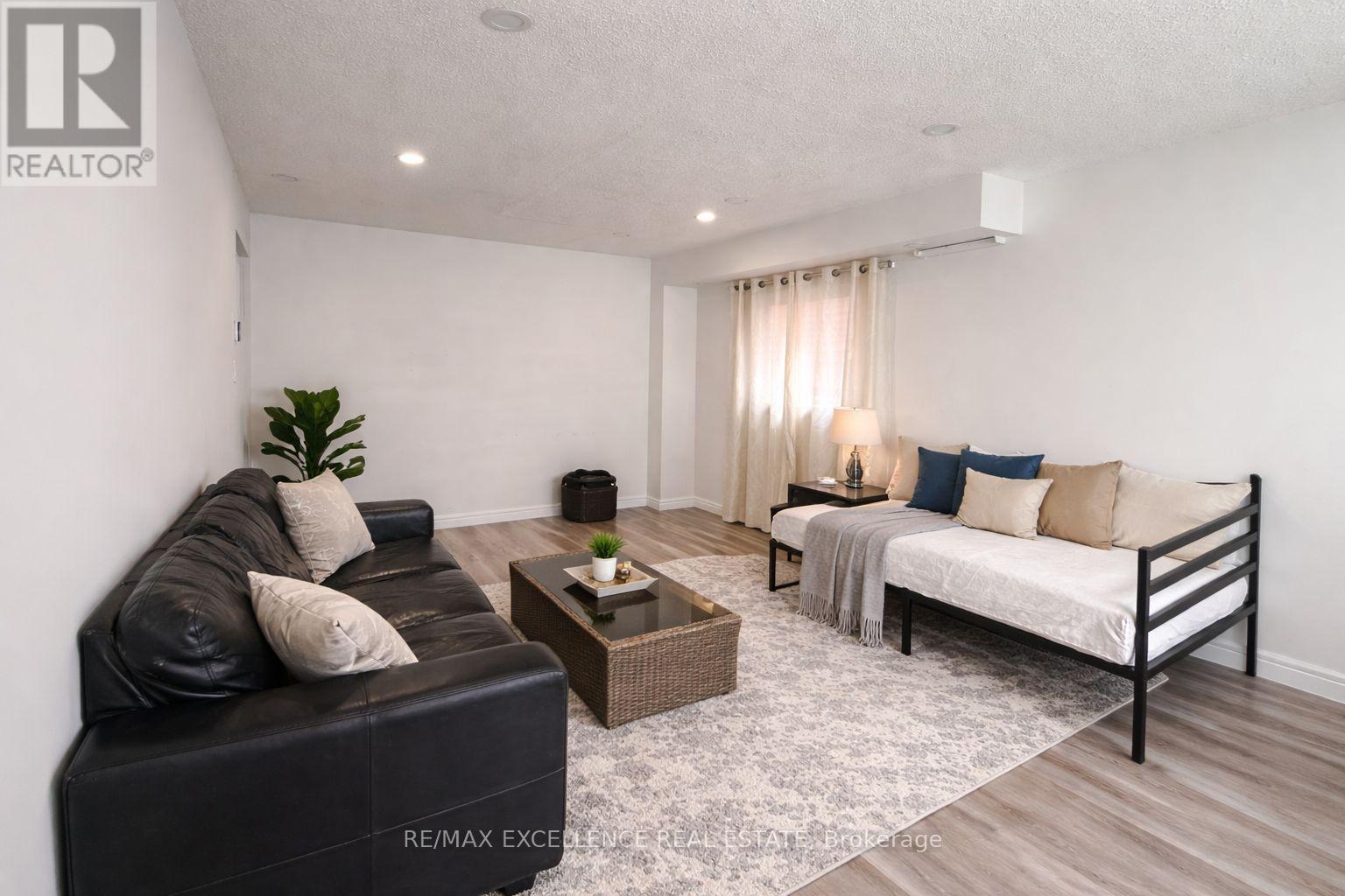 68 Alabaster Drive, Brampton, Ontario  L6V 4G4 - Photo 2 - W12962232