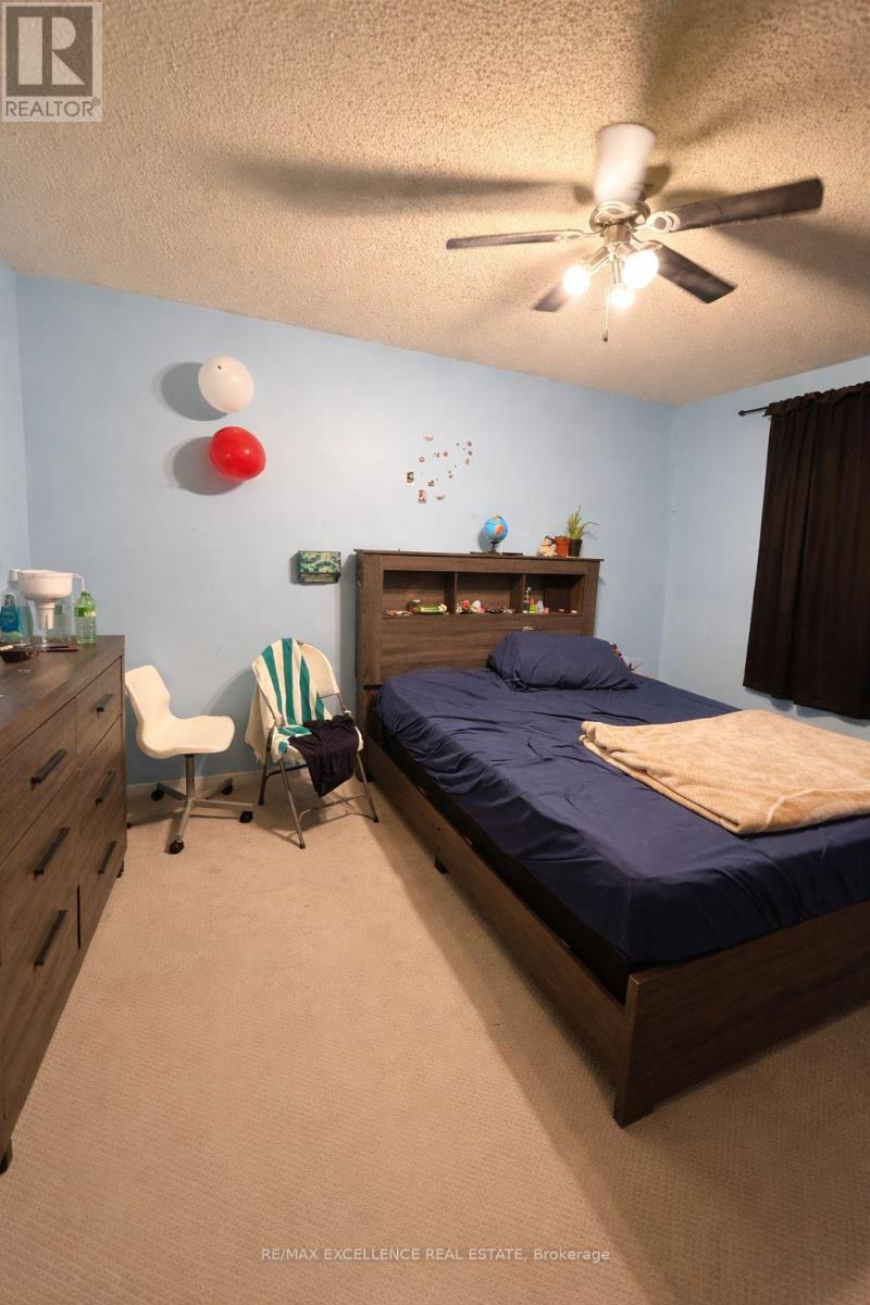 68 Alabaster Drive, Brampton, Ontario  L6V 4G4 - Photo 7 - W12962232