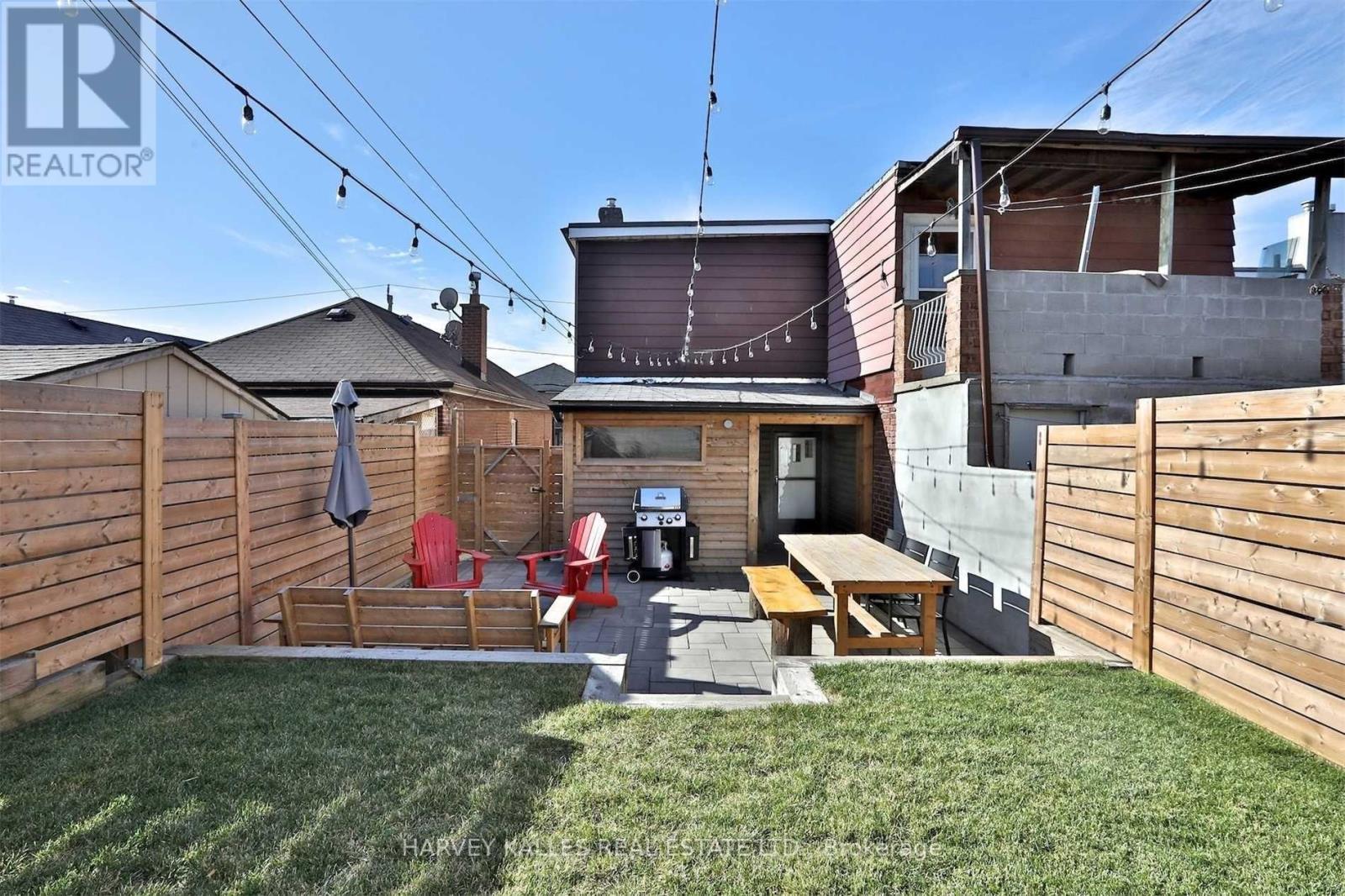 125 Kane Avenue, Toronto, Ontario  M6M 3N1 - Photo 35 - W12964396