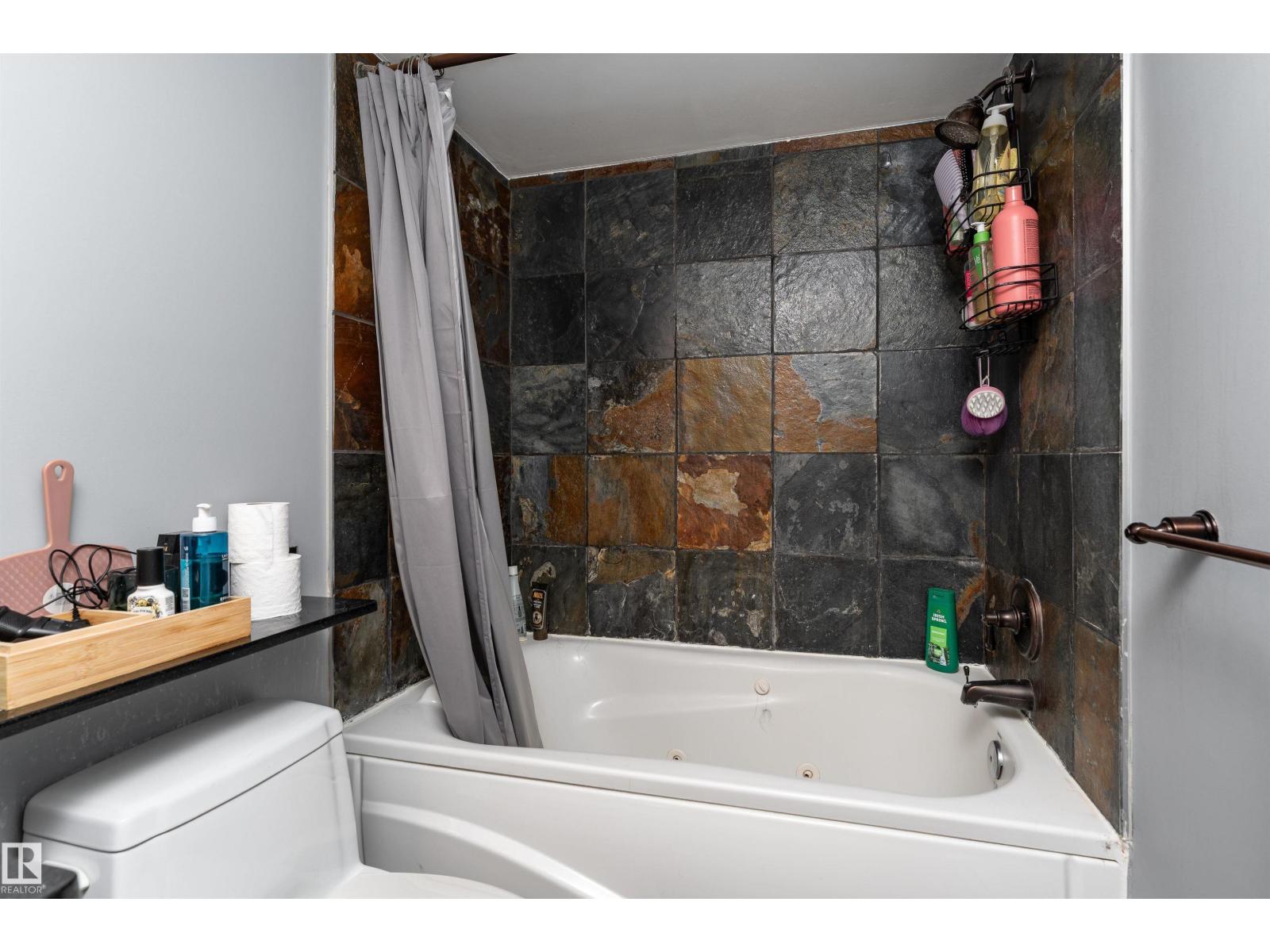 #203 10003 87 Av Nw, Edmonton, Alberta  T6C 2T3 - Photo 8 - E4480877